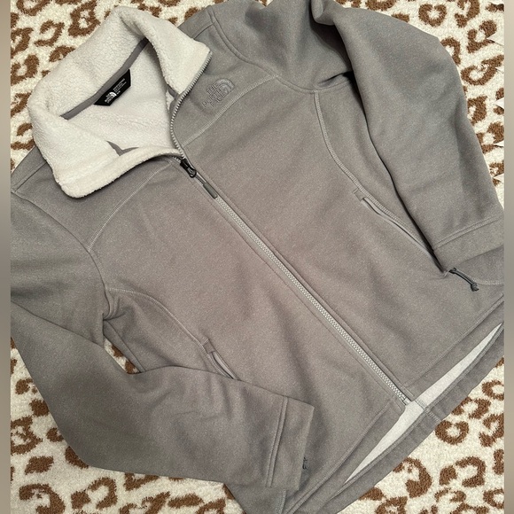 The North Face Jackets & Blazers - Women’s north face fleece jacket. Size M.